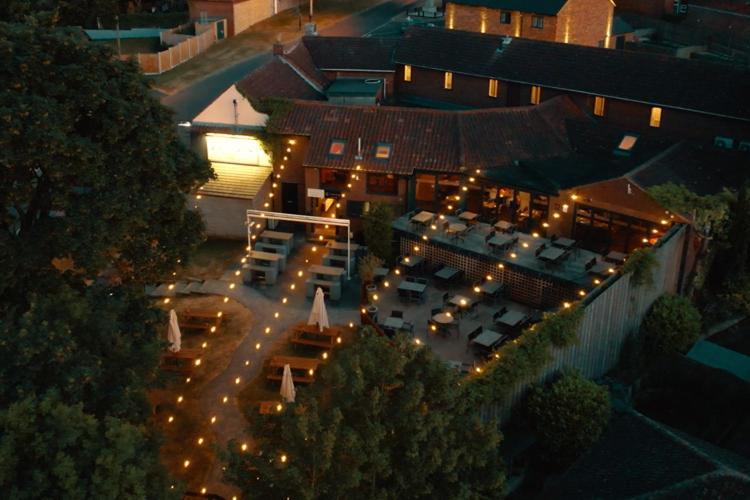 Отель The White Swan Scotter Экстерьер фото